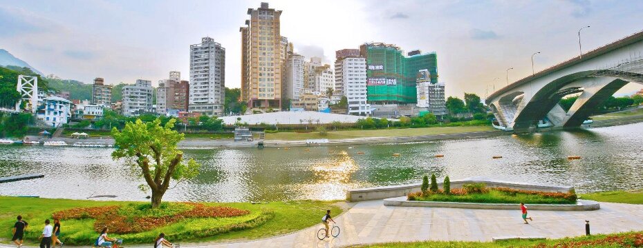 碧潭 水岸宅 河岸景觀住宅（大刊頭主視覺）