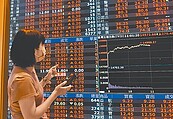 台股攻季線無柴火　連四日量縮