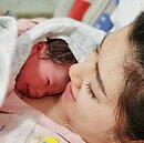 恭喜Selina生了！「小腰果」報到　肺積水嚇壞全家