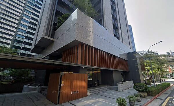 「名豐時藝社區」獲得北市優良公寓大廈小型社區組第一名。圖/取自google maps