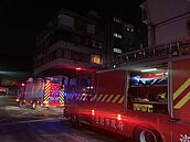 疑工地施工釀禍！北市大直5民宅傾斜　上百人「晚間被迫逃家」