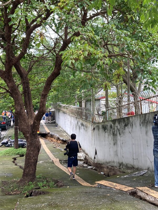 道明外僑學校圍牆。圖／好房網News記者徐沛琪攝