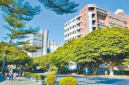 中原大學新生參加迎新活動,不滿隊呼充滿髒話與性暗示,上網爆料,校方急道歉。(本報資料照片)