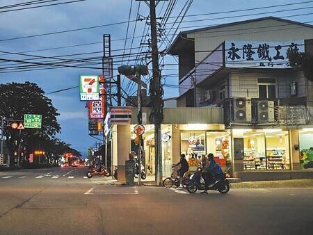 國內超商超過萬家,其中許多竟是違法蓋在農地上,以彰化縣來說,就有多達114家「種」在農地的超商,其中不乏違法占用國有地的農地超商。圖為示意圖。(吳建輝攝)