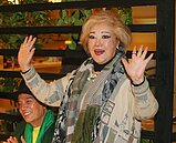 4棟房敗光！79歲女星傳「吃餿水果腹」　她不忍了親揭近況