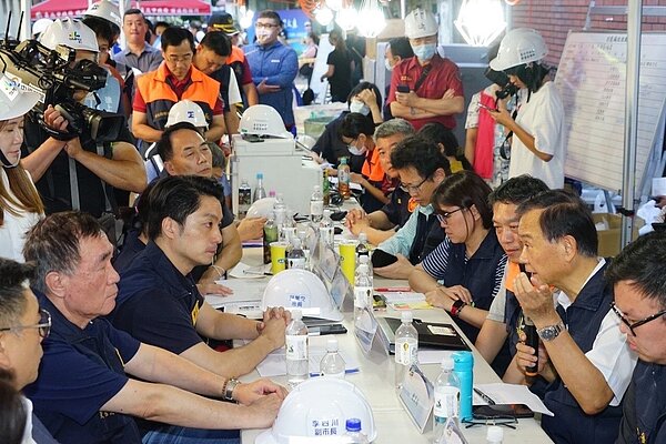 北市府將於13日舉行說明會,至聽取受災戶對於安置意見並提供諮詢,若住戶有租屋需求也可安排媒合。大直民宅坍塌案現場照/北市府提供