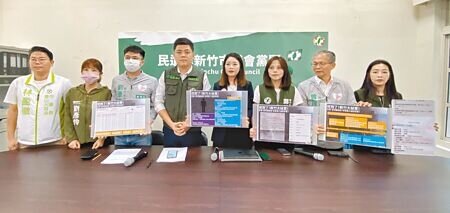 新竹市議會民進黨團11日公布李忠庭承租套房的林姓房東身分,懷疑高虹安以男友身分,實質為白手套和建商承租豪宅,因此也向地檢署提告高虹安貪汙。(陳育賢攝)