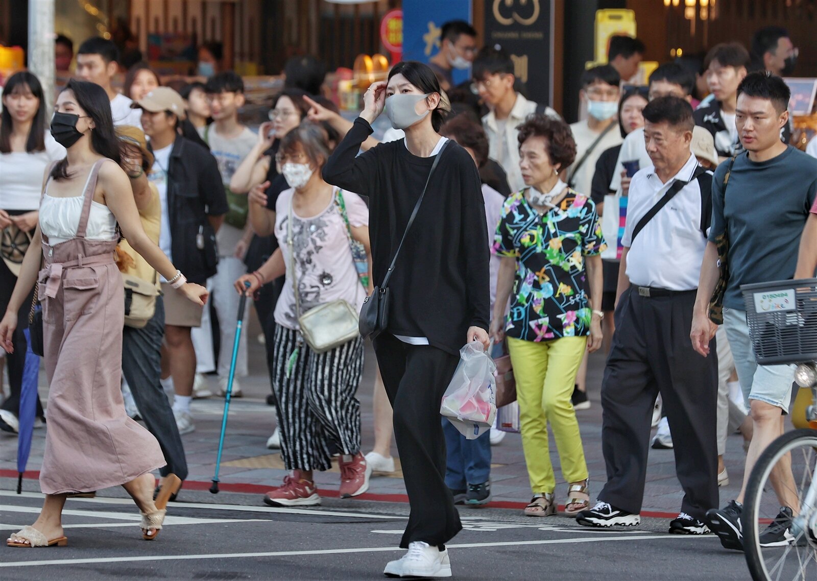 今天到周四天氣晴朗,但早晚溫差大。聯合報系資料照片