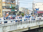 彰化市泊車難　議員喊排水溝加蓋停車