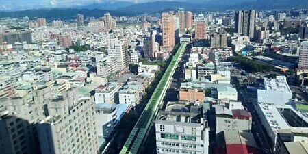 
房屋移轉契約成立起30日內須申報契稅，每逾三日加徵應納稅額1％怠報金。圖∕本報資料照片
