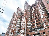 岡山大樓外牆磁磚雨傷人　議員開公聽會找解方