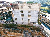 七堵建案損鄰復工　市府要求再度停工