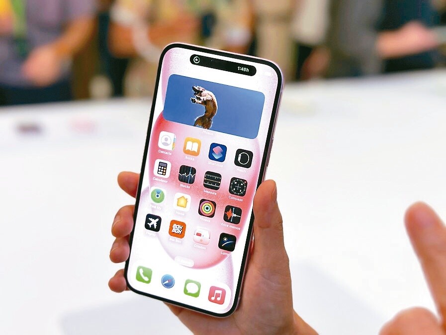 iPhone 15日開放預購,買氣熱。 圖/聯合報系資料照片