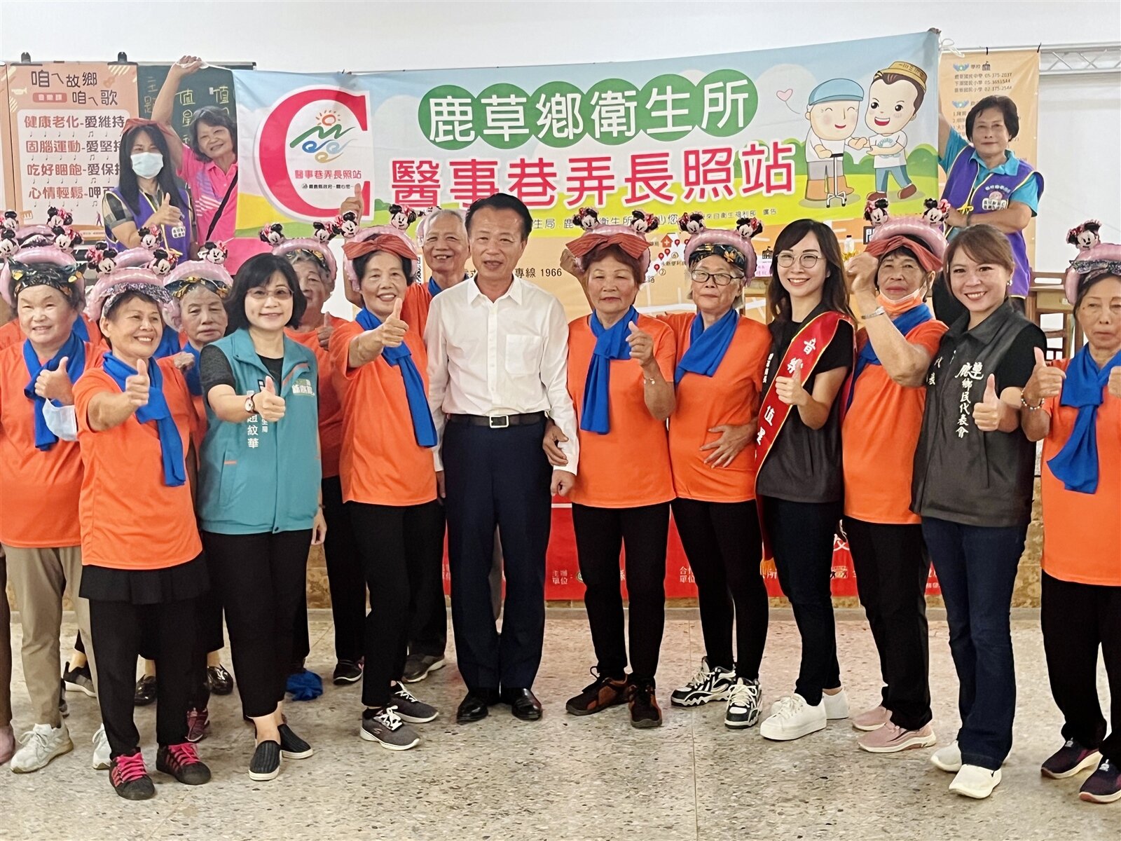 嘉義縣長翁章梁(中)今到鹿草鄉失智友善社區視察成果。記者黃于凡/攝影