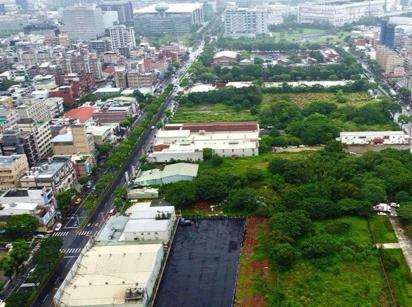 桃園不少公共設施保留地畫設後遲未開發，市府都發局表示，全市29個都市計畫共規畫解編139公頃公保地，經內政部都委會審議通過，確定解編73公頃，審定比例達52%。本報資料照片 