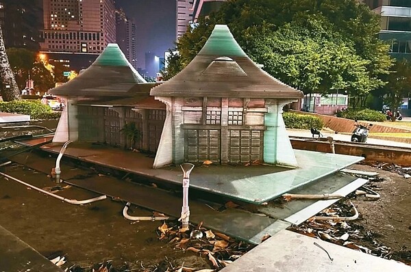 民進黨市議員張芬郁指出,台中摩拳擦掌迎接國慶焰火,但台灣大道的LED湖心亭意象燈飾有近5成故障,美好台中印象「很落漆」。圖/張芬郁提供