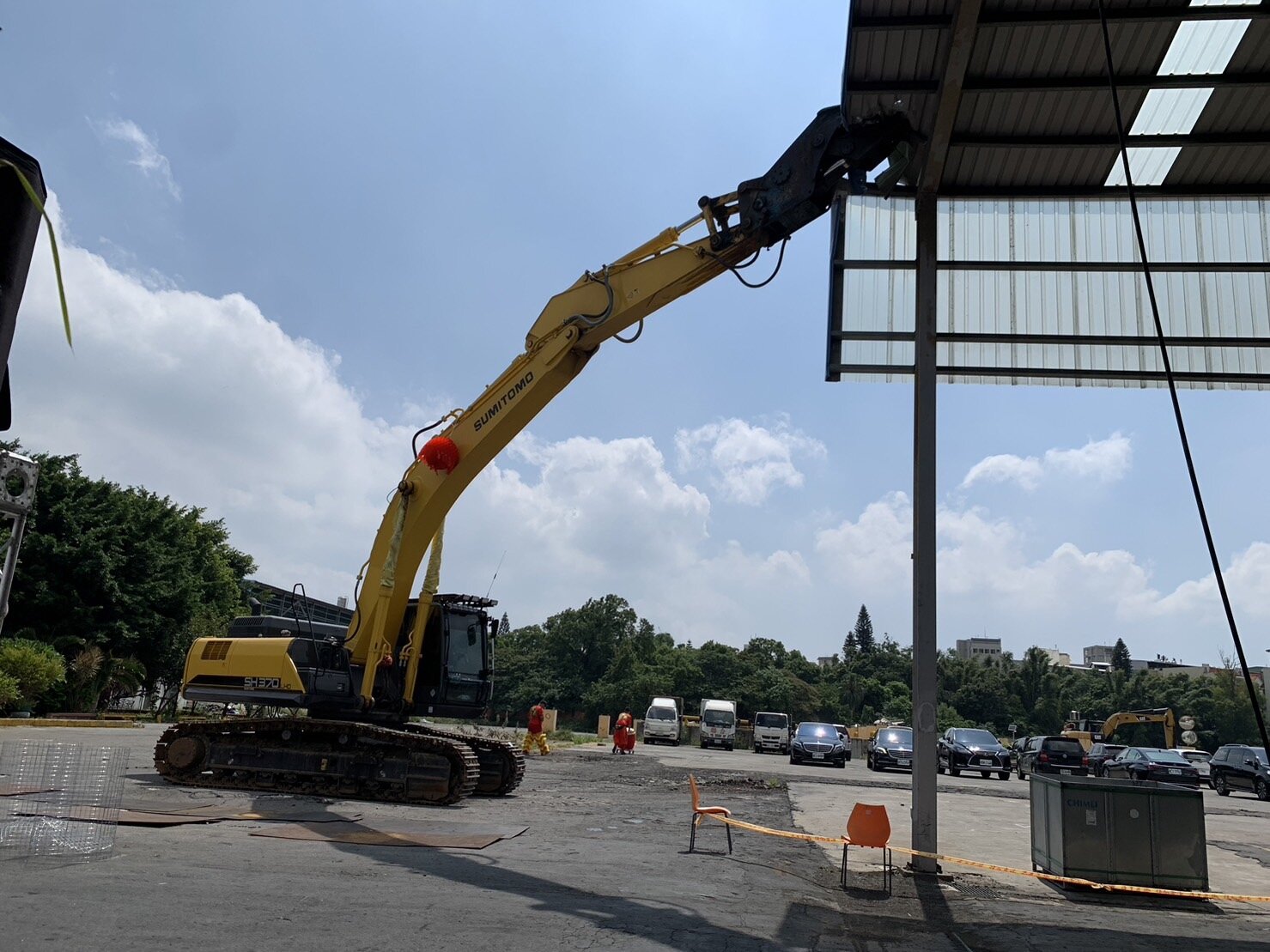 桃園中壢泰豐自辦重劃區既有建築物拆除工程動工,預計8.86公頃土地能在2025年底至2026年完成重劃。記者翁唯真/攝影