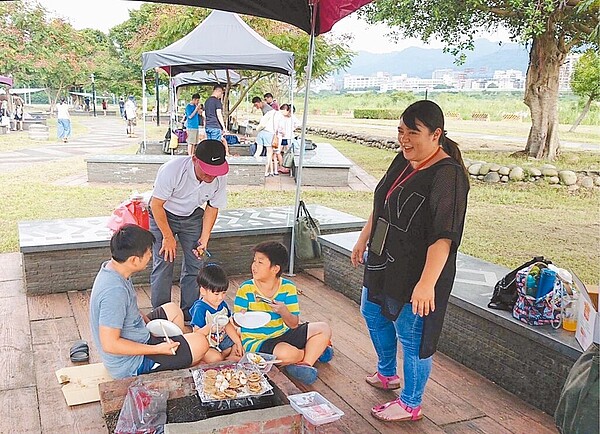 新北市中秋節自2009年起僅開放樹林原住民主題部落公園1處烤肉區，民代籲在兼顧環保下多開放一些烤肉區域。（新北市高灘處提供／陳慰慈新北傳真）