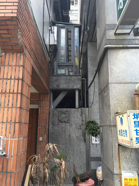 中市高風險違建查拆除著重騎樓,但垂直增建2層樓的出租套房、占用防火巷高密度違建僅拆除172件。聯合報資料照片