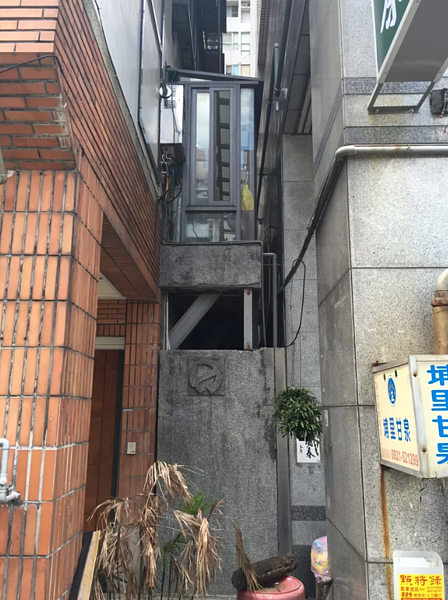 中市高風險違建查拆除著重騎樓，但垂直增建2層樓的出租套房、占用防火巷高密度違建僅拆除172件。聯合報資料照片