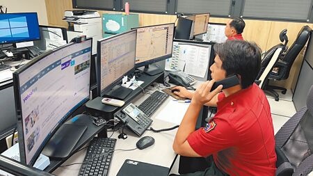 
雲林縣消防局119報案電話，每月平均4成是無效電話，令救災人員頗無奈。（周麗蘭攝）

