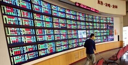 今年台股ETF總受益人續創新高,突破530萬人。圖∕本報資料照片