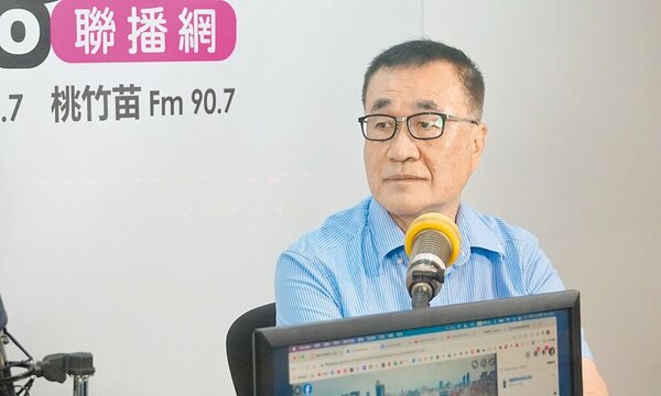 台北市副市長李四川21日接受廣播節目專訪時透露，台北大巨蛋25日會做最後一次測試，若通過的話，預計10月中旬遠雄就可以取得使用執照。（POP radio提供／丁上程台北傳真）