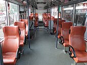 不只讓座掀議！妹子怒隔壁乘客「1行為」害她險抽筋　網狂點頭：是基本禮儀