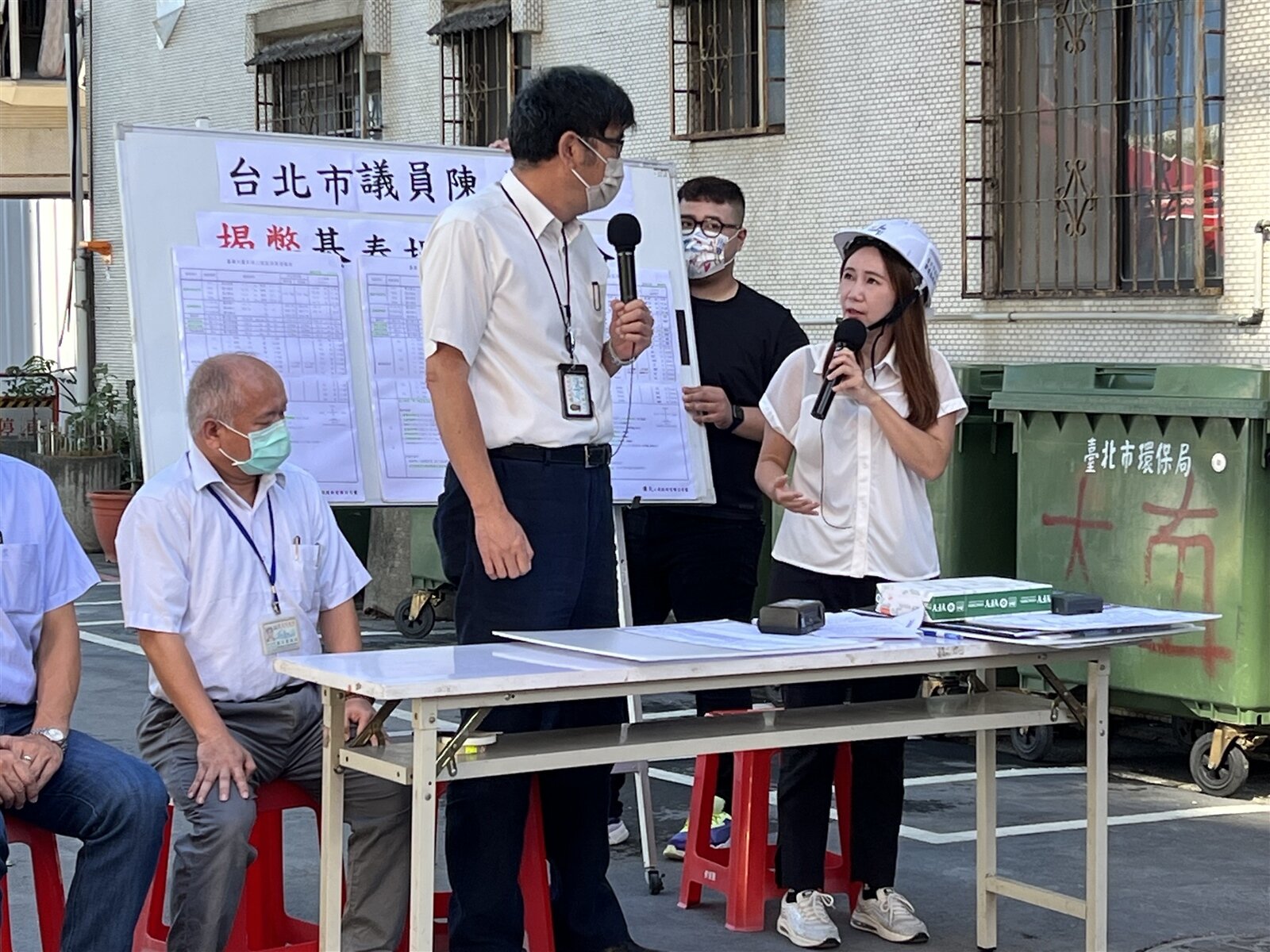 北市議員陳怡君今質疑迄今未見拆除計畫,市府昨退回基泰已送計畫,來得及重審拆除?批市府無能更是基泰門神。記者林佳彣/攝影