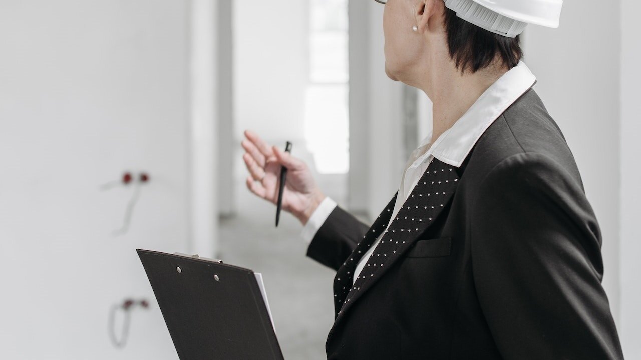 ▼眾人的想法中，最多人在意「採光」，也認為「通風」很重要。至於「格局」當然也有人重視，不過一些人覺得格局缺點可利用裝潢改善。（示意圖／取自<a href="https://www.pexels.com/zh-tw/photo/7937360/"><span style="color:#000000;">Pexels</span></a>）