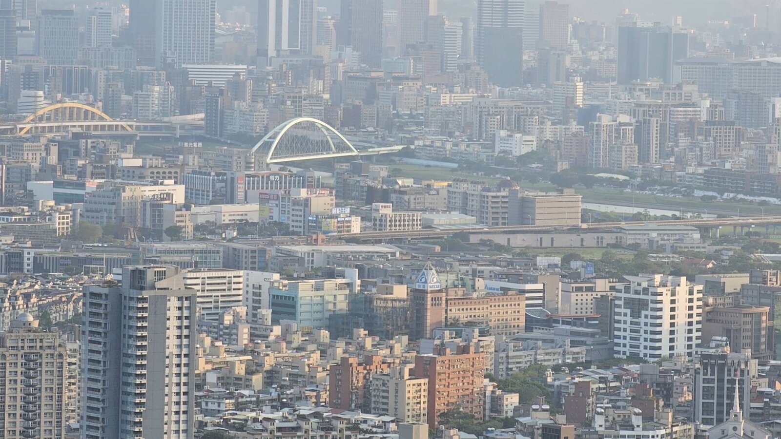 房市示意圖。 記者朱曼寧/攝影