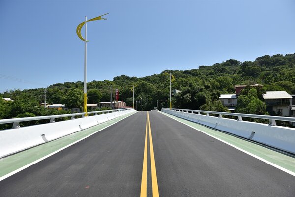 花蓮市農民橋重建26日終於開通。圖／取自花蓮市長魏嘉彥臉書