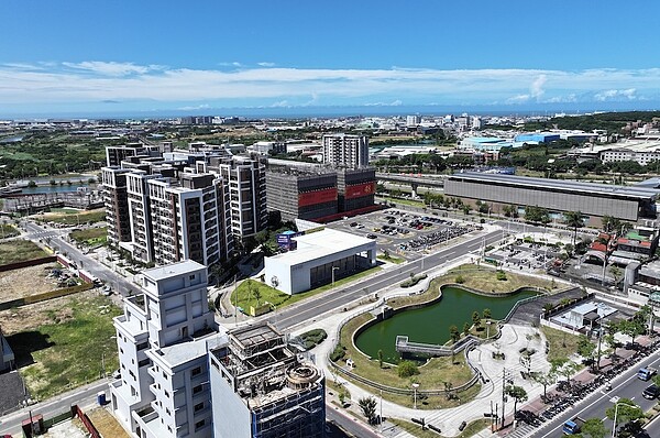 「三心六線」建設發威!桃園未來10年被看好 桃園鳥瞰。圖/CBRE提供