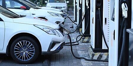 維熹預估今年底車用占比向一成叩關目標應可達成圖為充電樁示意。圖∕本報資料照片