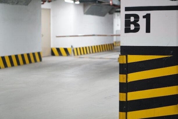 ▼部分建案將車道灌到大公設,未買車未的住戶也要負擔。(示意圖/pixabay)