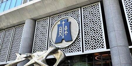 明年綜所稅免稅額可望調高，民眾後年申報綜所稅時即可有感減稅。圖∕本報資料照片