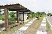 廢台糖鐵路變公園　回憶湳仔村