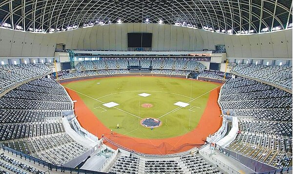 台北大巨蛋。圖/摘自李四川臉書