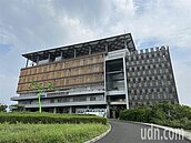 國科會資安大樓新建上梁　鄭文燦：每月來台南都不一樣