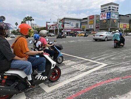 
機車大廠今年大打割喉戰搶市，讓燃油機車捲土重來。圖∕本報資料照片
