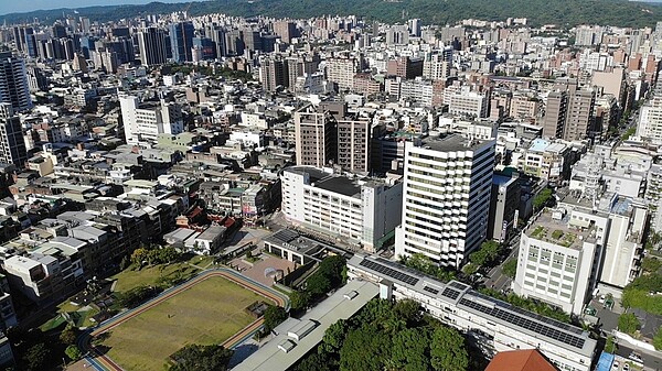 桃園市政府接連推出6項都更精進作為，希望促使舊城區街廓得以加速都市更新。圖／桃園市政府住宅發展處提供
