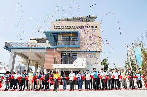 第五救災救護大隊大灣分隊辦公廳舍新建工程落成啟用典禮。圖台南市政府提供