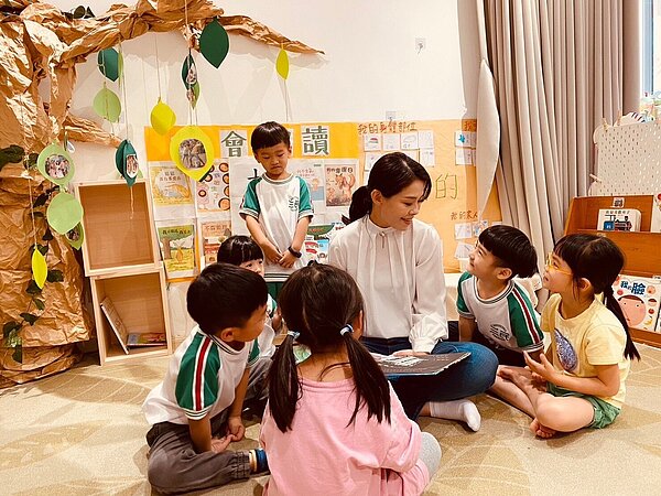 新竹市公幼今年度採優先入園資格生與一般生分流登記，並全面採「線上」方式辦理登記及報到。圖／新竹市政府提供