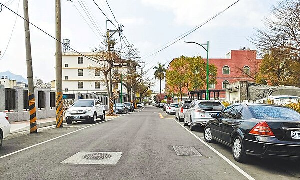 南投縣集集鎮公所規畫集集火車站鬧區周邊路邊實施假日路邊停車收費，7月試辦，8月正式上路，採每小時收費20元，將成全縣最先實施路邊停車收費鄉鎮。（民眾提供／楊靜茹南投傳真）