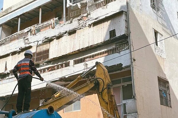 危老重建時程容積獎勵，5月12日以後將砍半至2%。 圖／聯合系資料庫