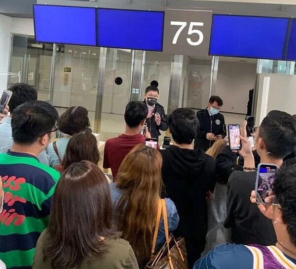 星宇航空董事長張國煒凌晨急赴日本,親自到成田機場現場危機處理。圖/取自PTT