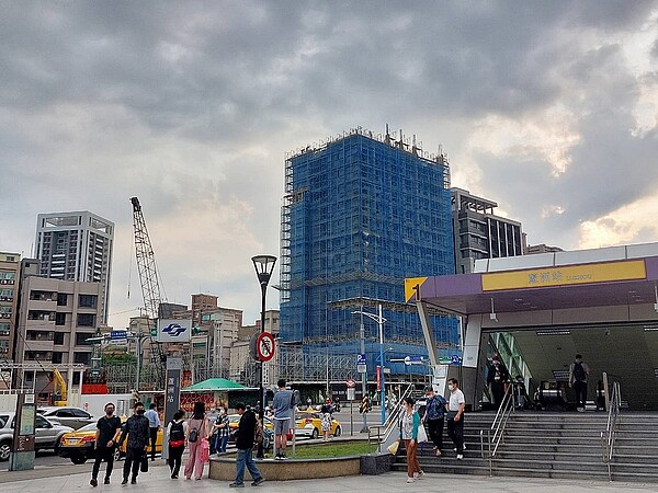 北捷末端「這站」土地稀缺、新案少 房市交易量竟最多! 近一年中和新蘆線的蘆洲站房市交易件數破200件、為北捷末端站交易量最多。圖/好房網News記者林和謙/攝