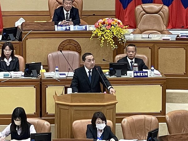 林秉宥要求新北市府了解逃逸移工相關狀況。侯友宜表示會下令市府全面清查。記者張睿廷/攝影