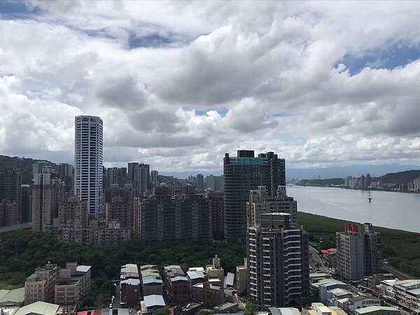 國內房市已經進入「房價、利率、貸款期數新高」的新三高年代。 圖／信義房屋提供