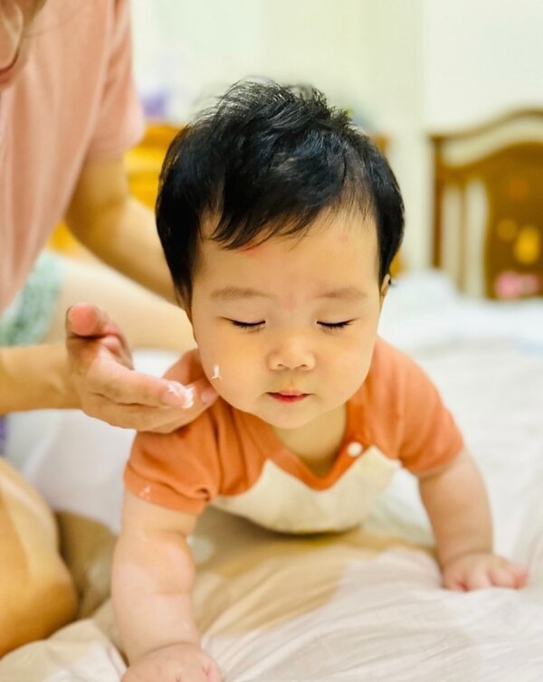 去年發生幼童誤用含有雌激素的修護霜，導致性早熟事件。圖／台中市政府提供